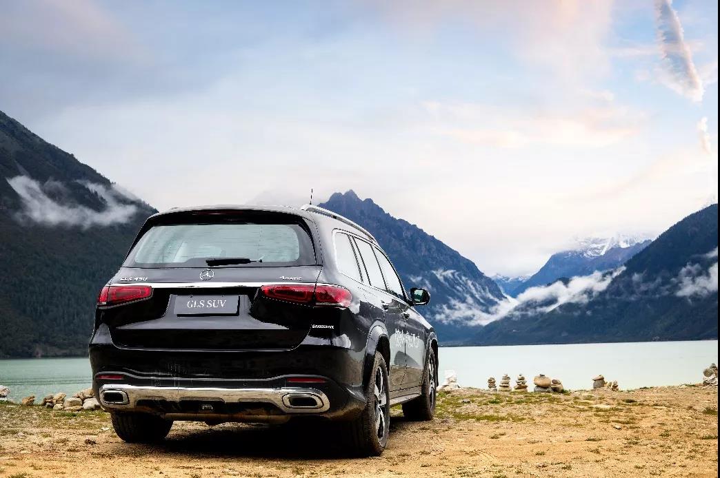 非常榮幸能夠與奔馳攜手合作完成今年的SUV之旅 非常榮幸能夠與奔馳攜手合作完成今年的SUV之旅