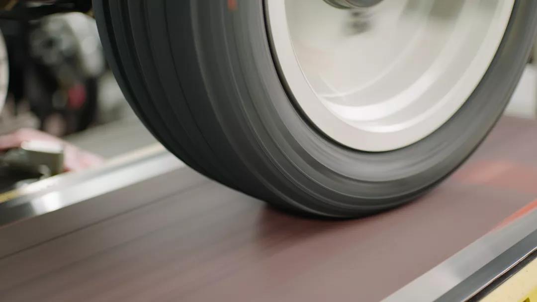 創新優勢顯著,創新績效好 創新優勢顯著,創新績效好