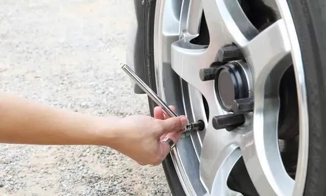 中國輪胎想要獲得長足發(fā)展,就必須改變當(dāng)前低價(jià)銷售的商業(yè)模式 中國輪胎想要獲得長足發(fā)展,就必須改變當(dāng)前低價(jià)銷售的商業(yè)模式